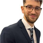 Laureato marketing e appassionato di spagnolo